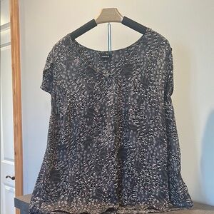 Torrid Black and White Boxy Short Sleeve Blouse